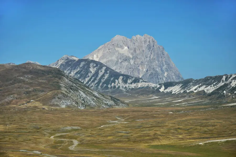 Il Parco Nazionale del Gran Sasso e Monti della Laga: guida al più grande parco appenninico