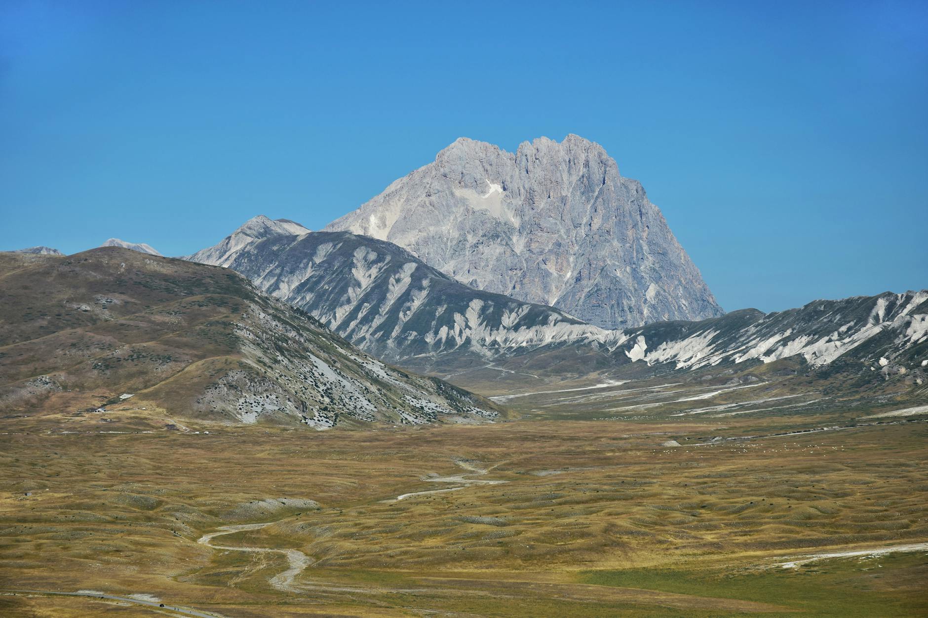 Il Parco Nazionale del Gran Sasso e Monti della Laga: guida al più grande parco appenninico