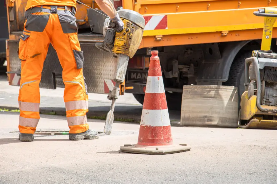 Via Roma, modifiche alla viabilità per lavori di allacci idrici e fognari