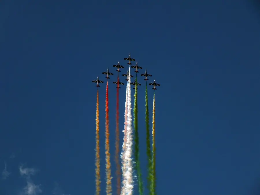 Frecce Tricolori all’Aquila: al via i corsi di Cultura Aeronautica nelle scuole